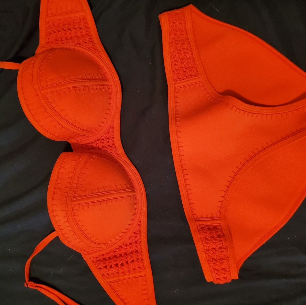 Red crochet triangl bikini